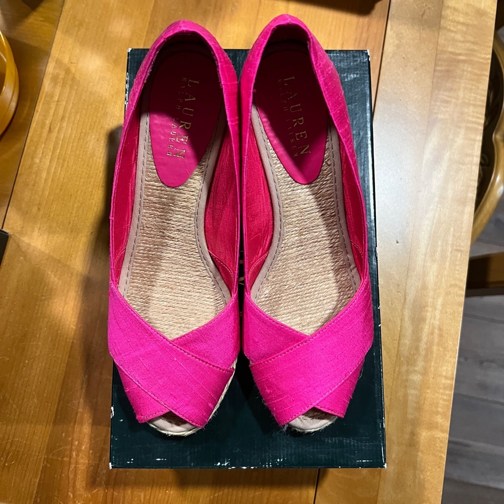 Ralph Lauren Cecilia Wedge in Fuchsia size 7B